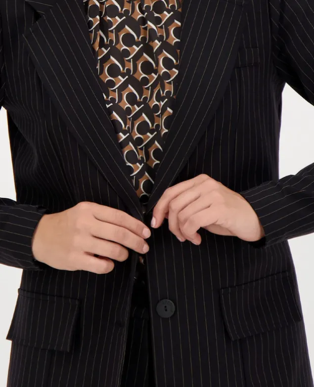 Blazer Classic Pinstripe Travel