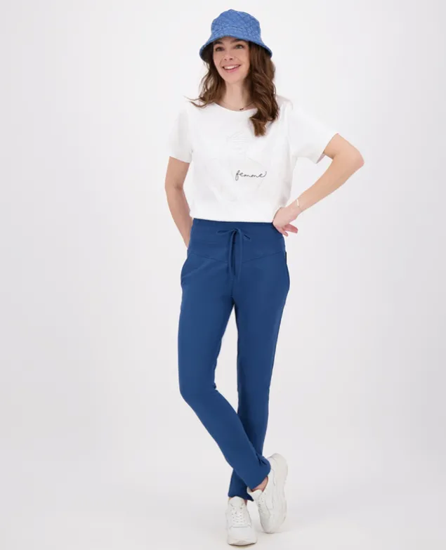 Pant Lara Travel