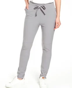 Pant Paris Travel