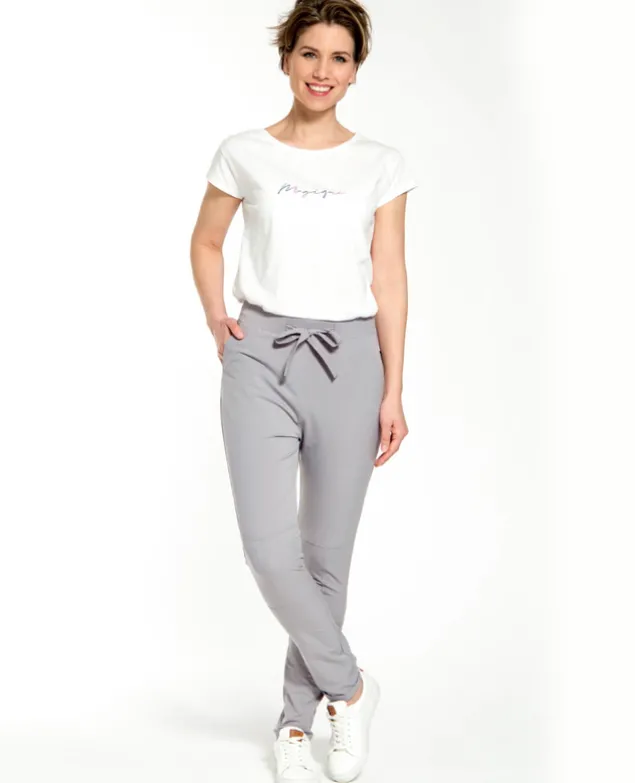 Pant Paris Travel