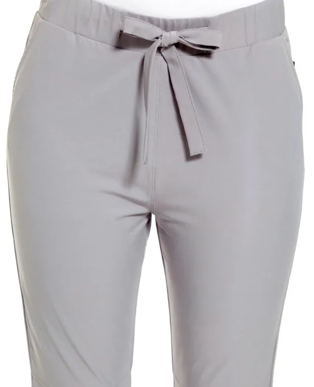 Pant Paris Travel