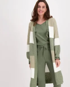 Top Ruffle Travel